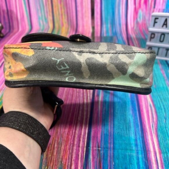 Dooney & Bourke Rare Baby Hand Print Pouchette Mini Shoulder Bag - Picture 5 of 16